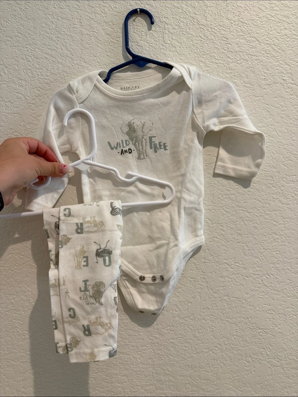 Badgley Mischka White 'Wild and Free' Infant One-Piece with Printed Leggings